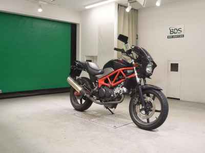 Honda VTR250 2011