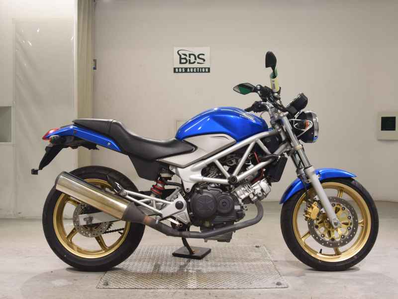 Honda VTR250 2011
