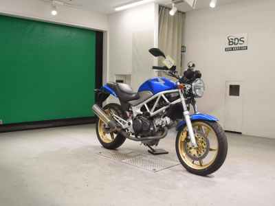 Honda VTR250 2011