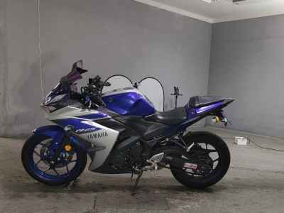 Yamaha YZF-R25 2015