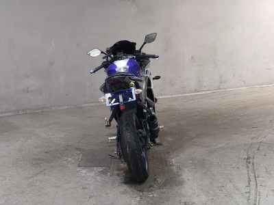 Yamaha YZF-R25 2015