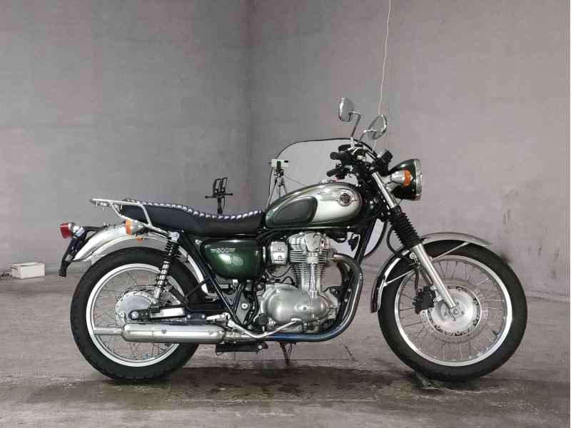 Kawasaki W800 2011