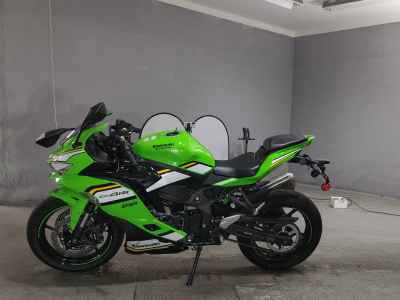 Kawasaki Ninja ZX-4RR 2024