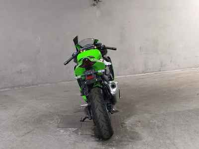 Kawasaki Ninja ZX-4RR 2024