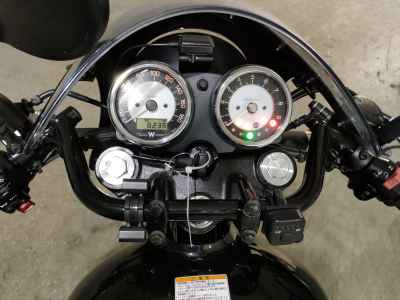 Kawasaki W800 2022