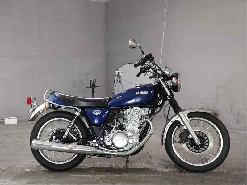 Yamaha SR400 2021