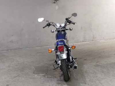 Yamaha SR400 2021
