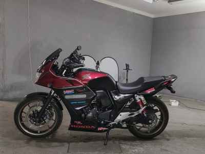 Honda CB400SFV 2015
