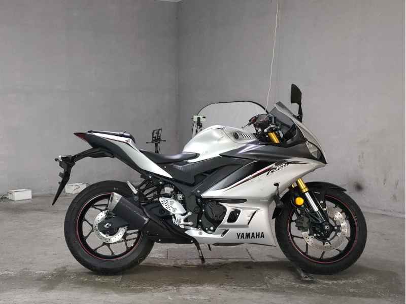 Yamaha YZF-R25 2020