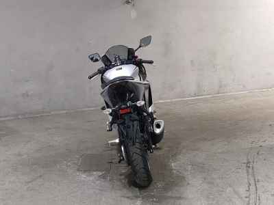 Yamaha YZF-R25 2020