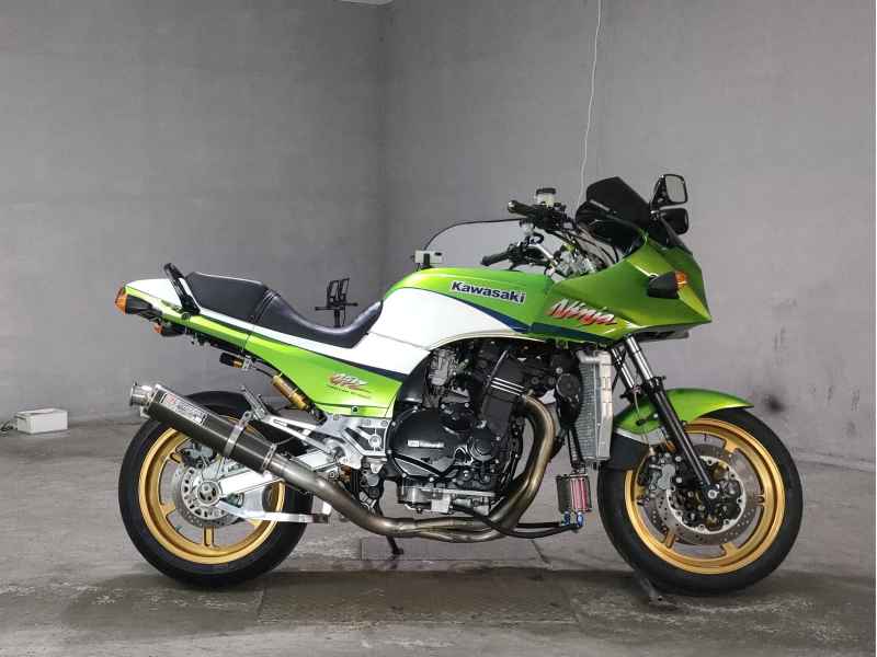 Kawasaki GPZ900R 1998