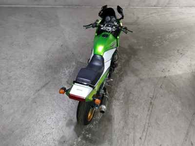 Kawasaki GPZ900R 1998