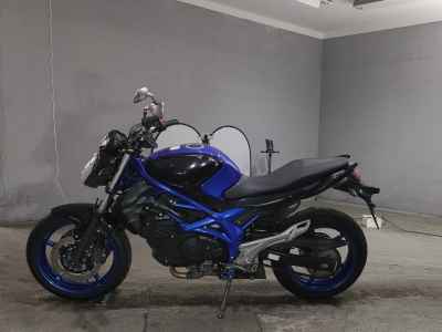 Suzuki Gladius SFV400 2011