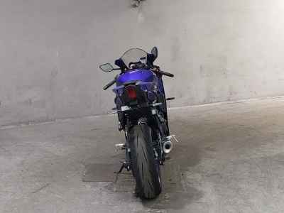 Yamaha YZF-R7 2023