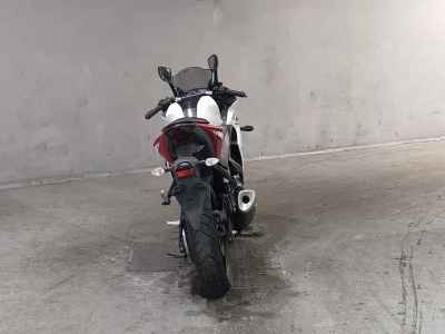Yamaha YZF-R25 2016