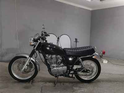 Yamaha SR400 2018