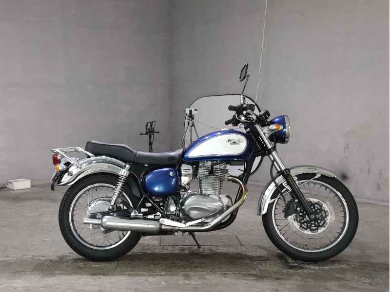Kawasaki Estrella 2011