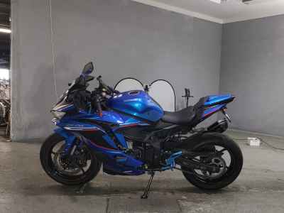 Kawasaki Ninja ZX-4RR 2024