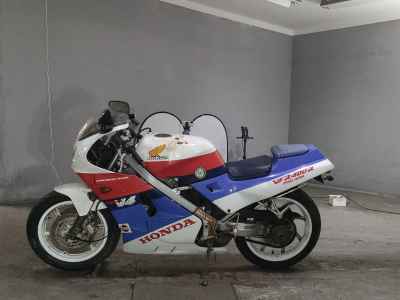Honda VFR400R 1987