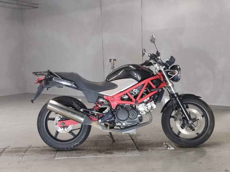 Honda VTR250 2011