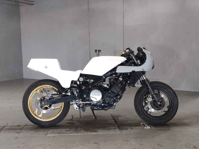 Yamaha FZ750 1985