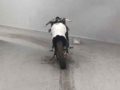 Yamaha FZ750 1985