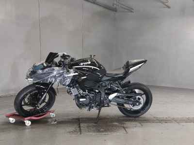 Kawasaki Ninja ZX-25R 2021