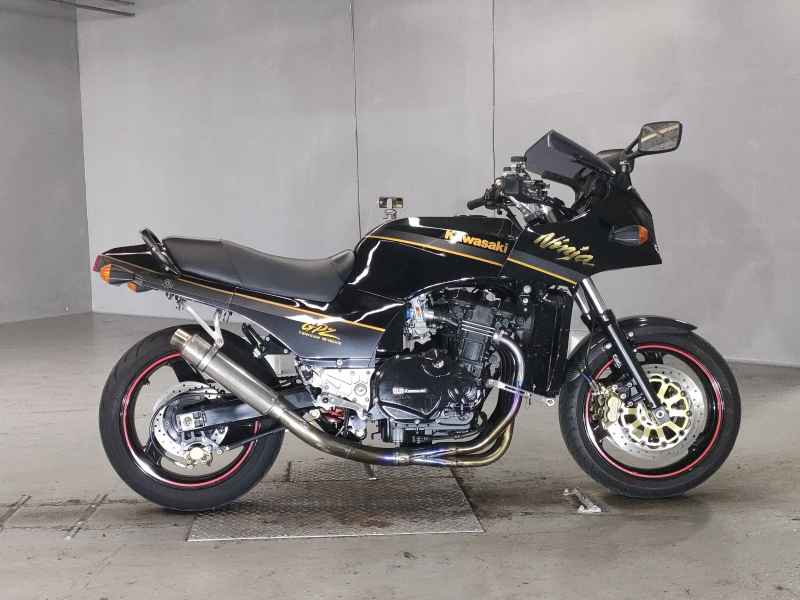 Kawasaki GPZ900R 1991