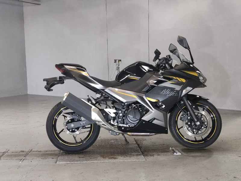 Kawasaki Ninja 400 2021