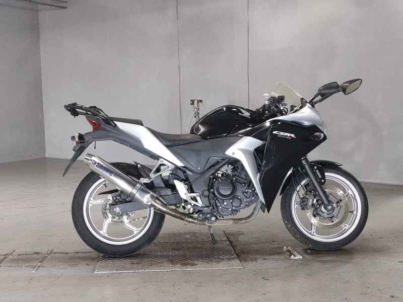 Honda CBR250R 2011