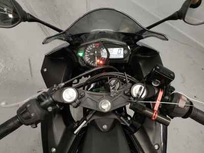 Yamaha YZF-R25 2015