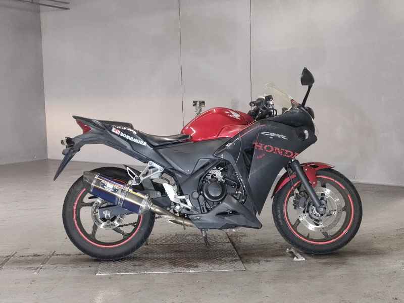 Honda CBR250R 2011