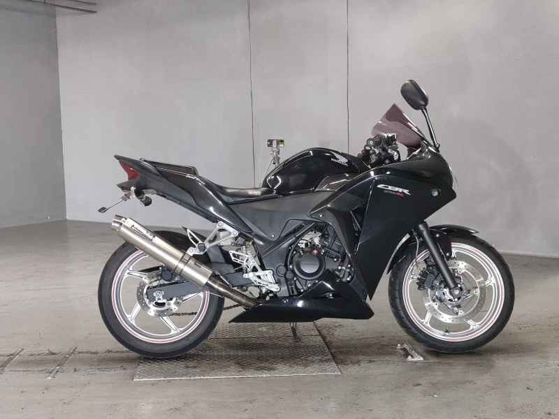 Honda CBR250R 2011