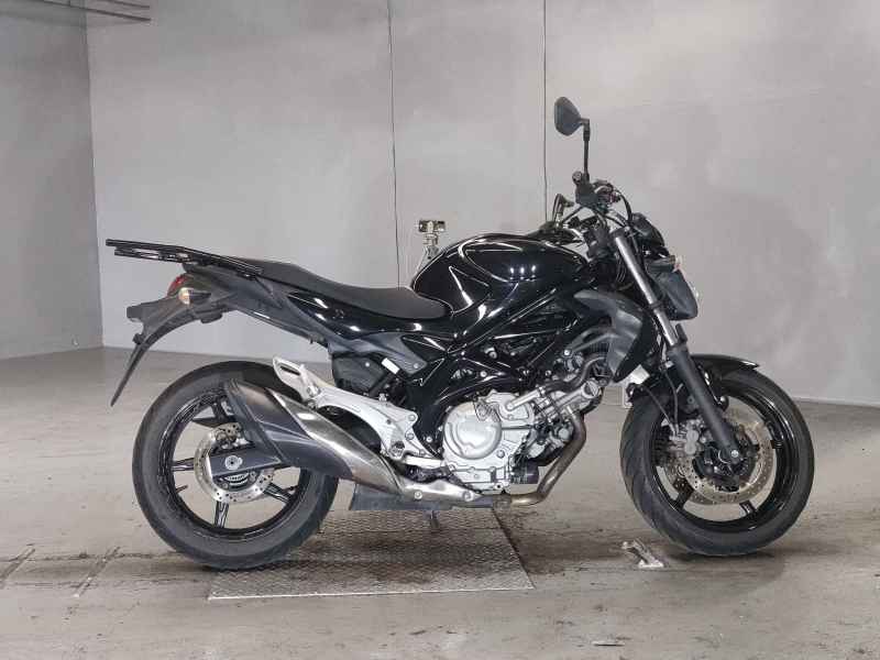 Suzuki Gladius SFV400 2013