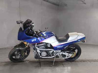 Kawasaki GPZ900R 1997