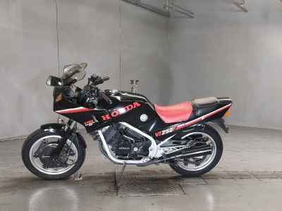 Honda VT250F Xelvis 1984