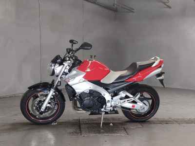 Suzuki GSR400 2007