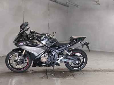 Honda CBR400R 2023