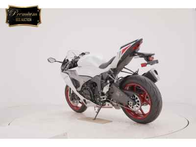 Kawasaki ZX-6R 2025