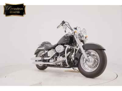 Harley-Davidson Deluxe FLSTN1580 2010