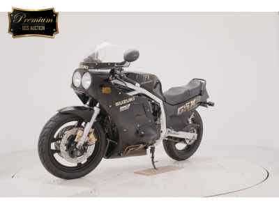 Suzuki GSX-R750 1987