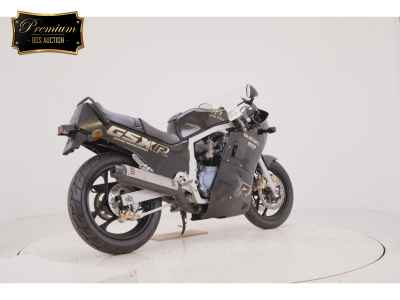 Suzuki GSX-R750 1987