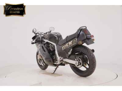 Suzuki GSX-R750 1987