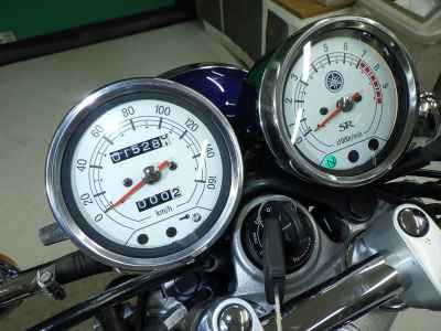 Yamaha SR400 2022