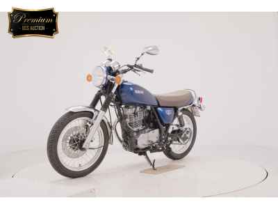 Yamaha SR400 2022