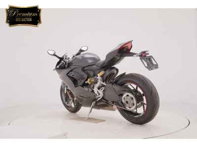 Ducati Panigale V2 2024