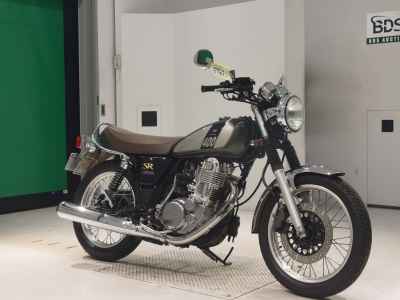 Yamaha SR400 2019