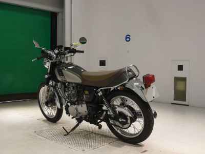 Yamaha SR400 2019