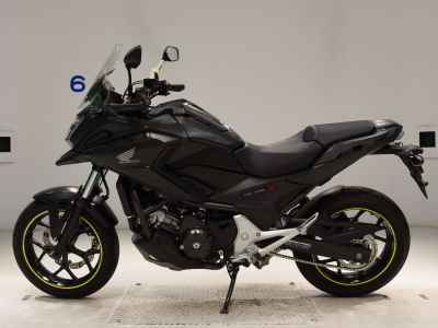 Honda NC750X 2016
