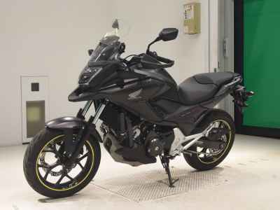 Honda NC750X 2016